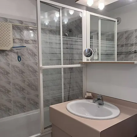 Au Centre Avec Balcon Et Parking - Fr-1-812-135 Daire