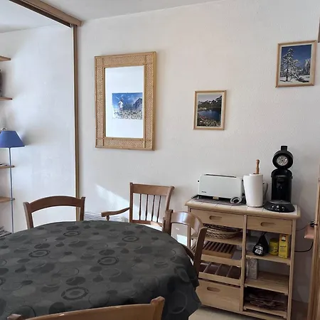 Daire Au Centre Avec Balcon Et Parking - Fr-1-812-135