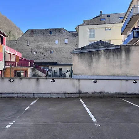 Daire Au Centre Avec Balcon Et Parking - Fr-1-812-135 Cauterets